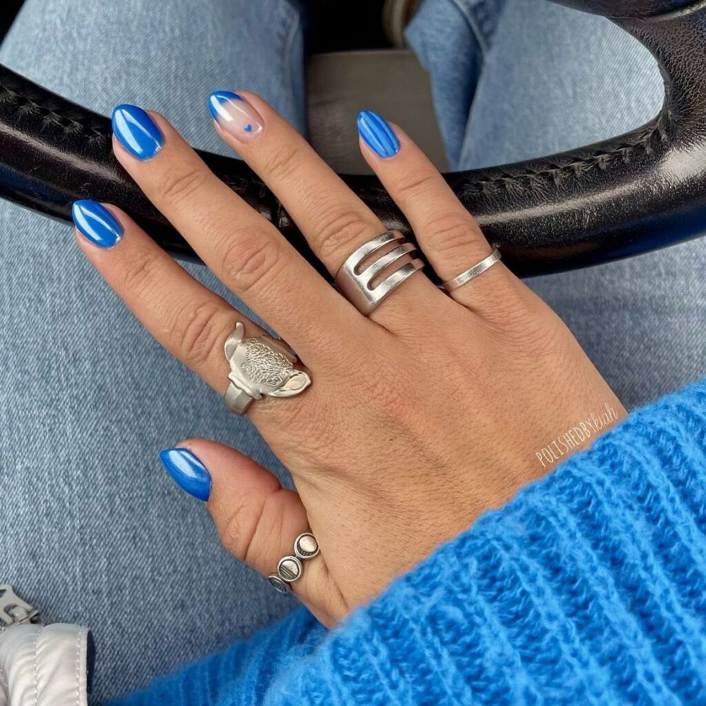 blue chrome nails